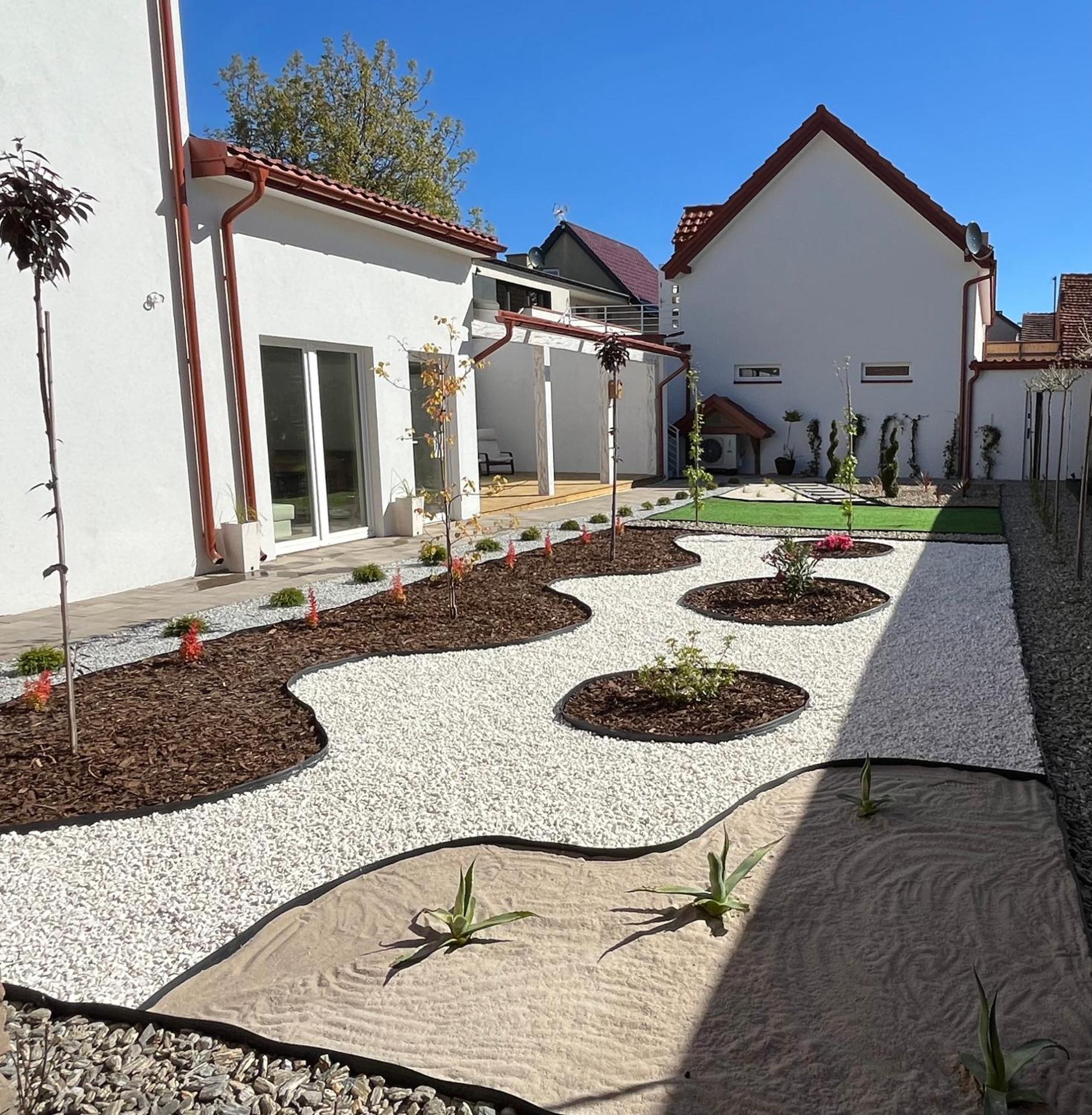 Golden Residence Leba Exterior foto